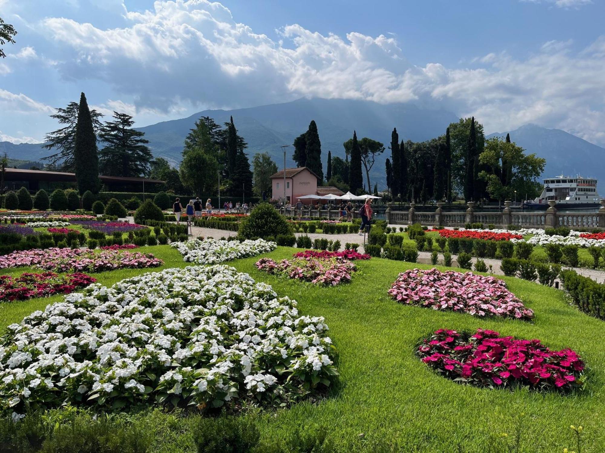 Apartamento Palazzo Riccamboni Riva del Garda Exterior foto